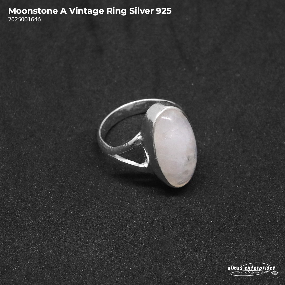 Moon Stone Vintage Ring Silver 925