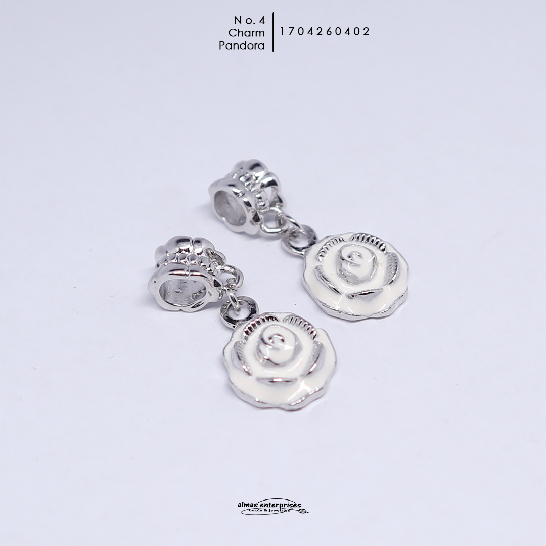 No.4 Charm Pandora/2