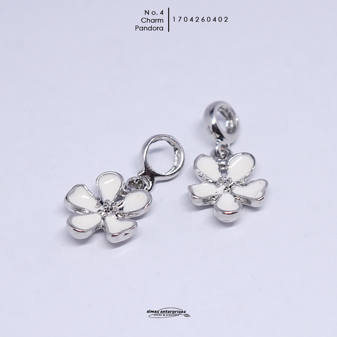 No.4 Charm Pandora/2