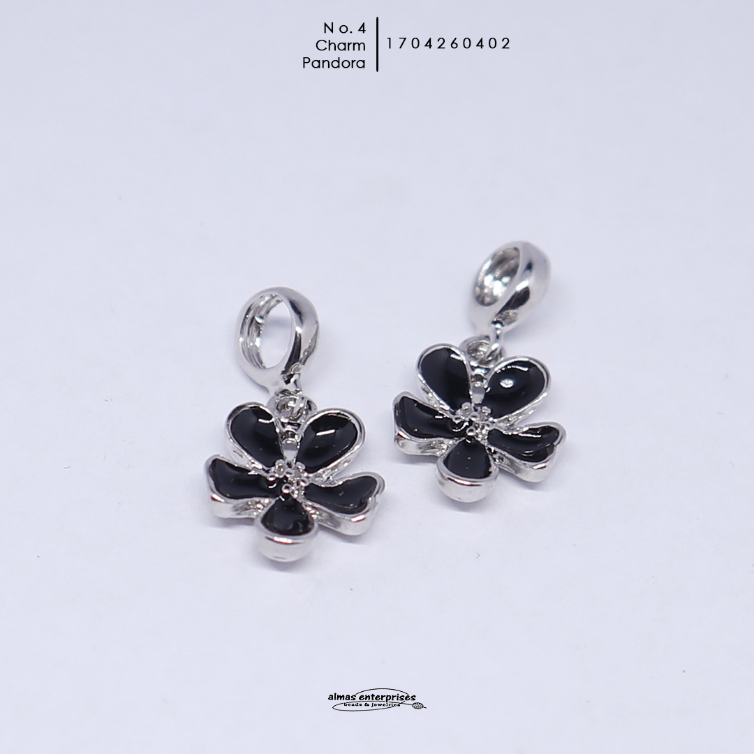 No.4 Charm Pandora/2