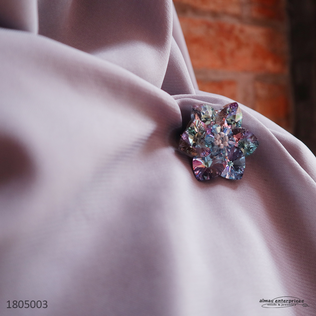  Design Brooch 200