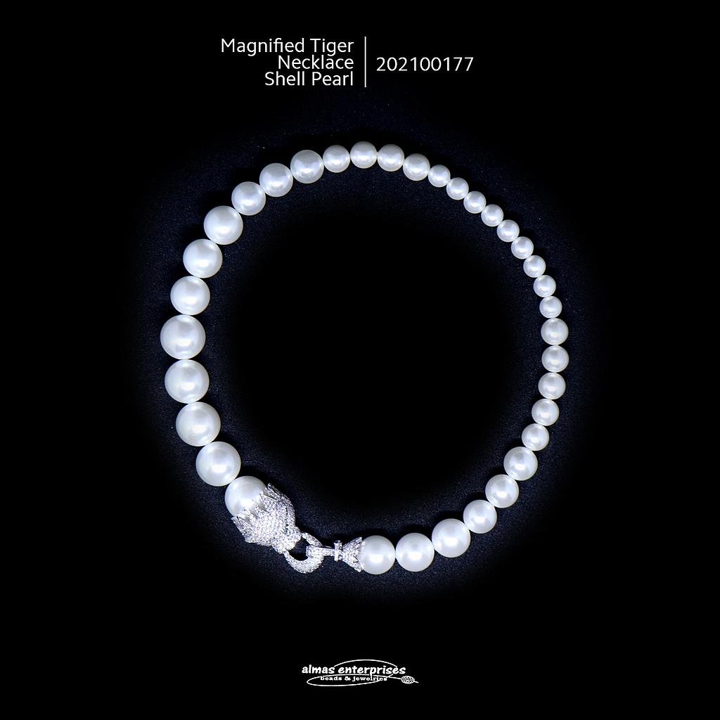Magnified Tiger Necklace Shell Pearl