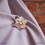  Design Brooch 200